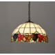 Barevná skleněná mozaika lustru Tiffany při rozsvícení